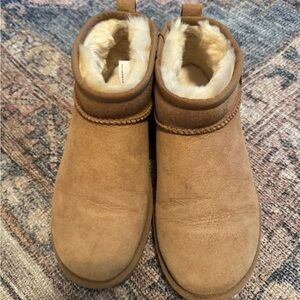 UGG Ultra Mini Chestnut Women’s 8 Boots